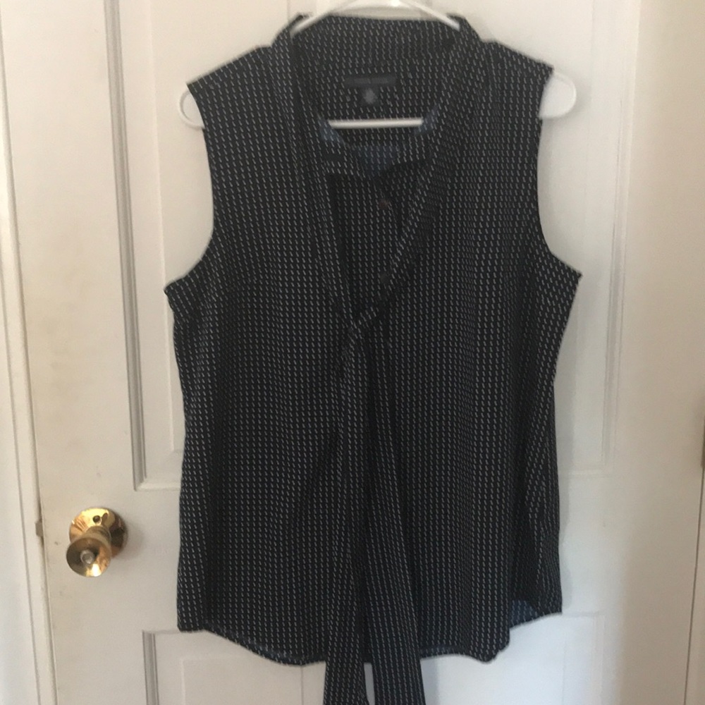 Tommy Hilfiger Women’s Sleeveless Blouse (L)
